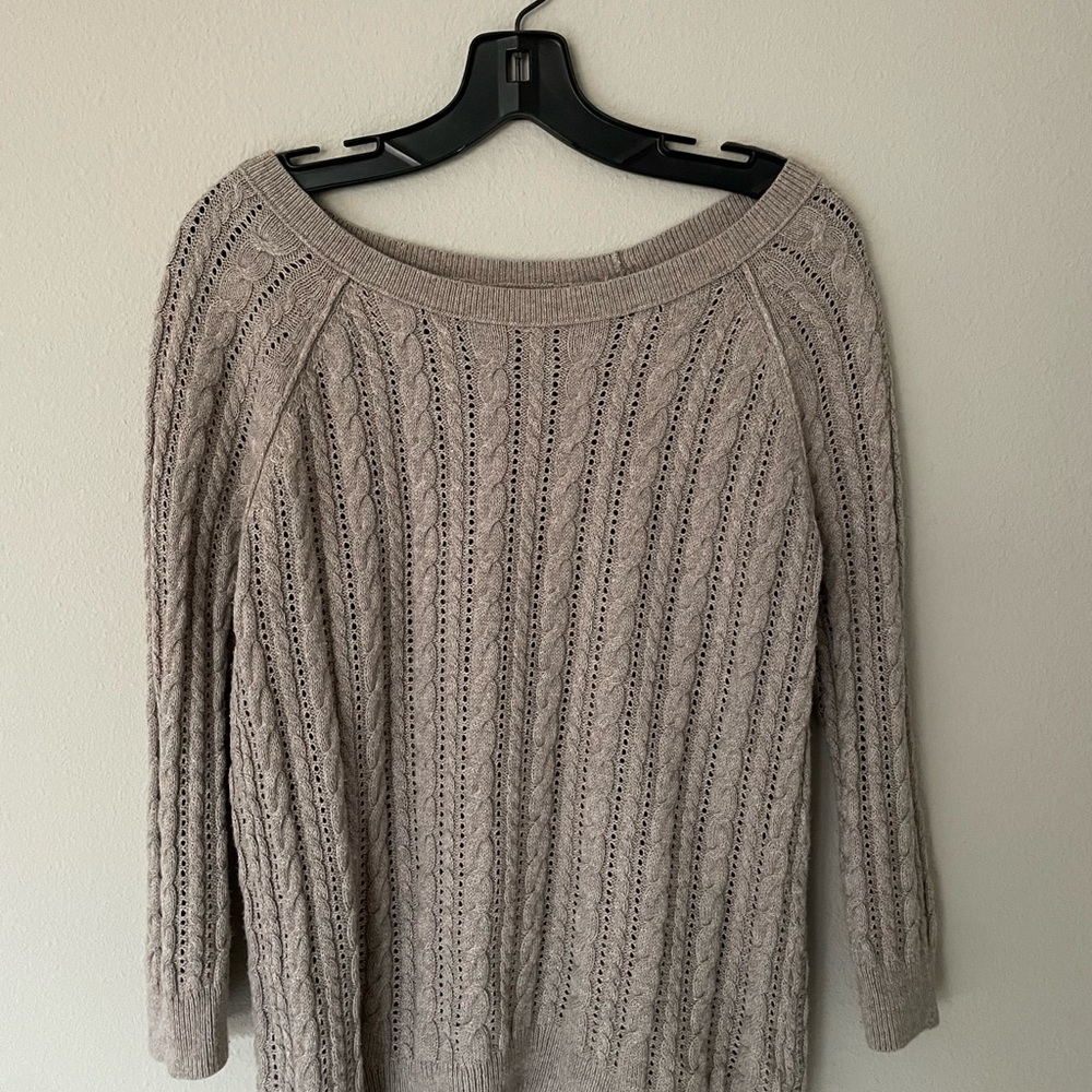 American Eagle size Medium grey sweater